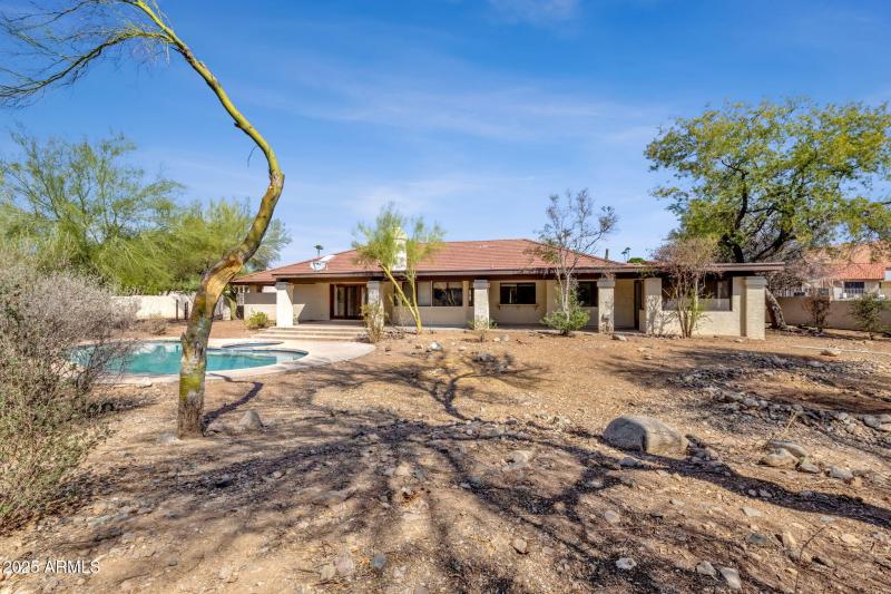 46-web-or-mls-16277-e-hyde-park-pl