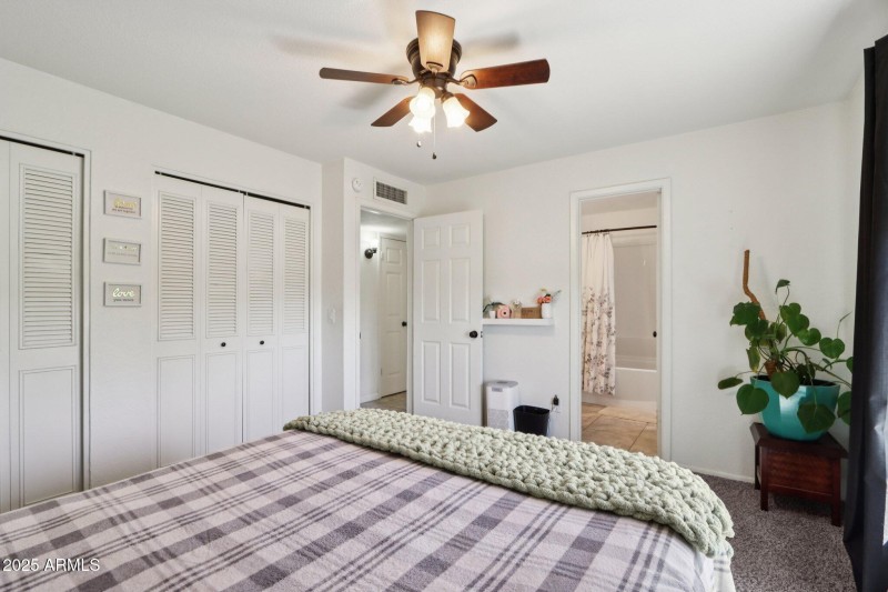 23-web-or-mls-E Duncan St-S2509-023