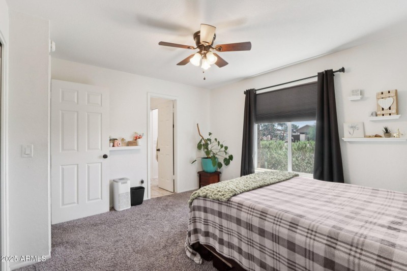 24-web-or-mls-E Duncan St-S2509-024