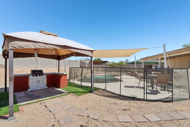 34-web-or-mls-E Duncan St-S2509-034