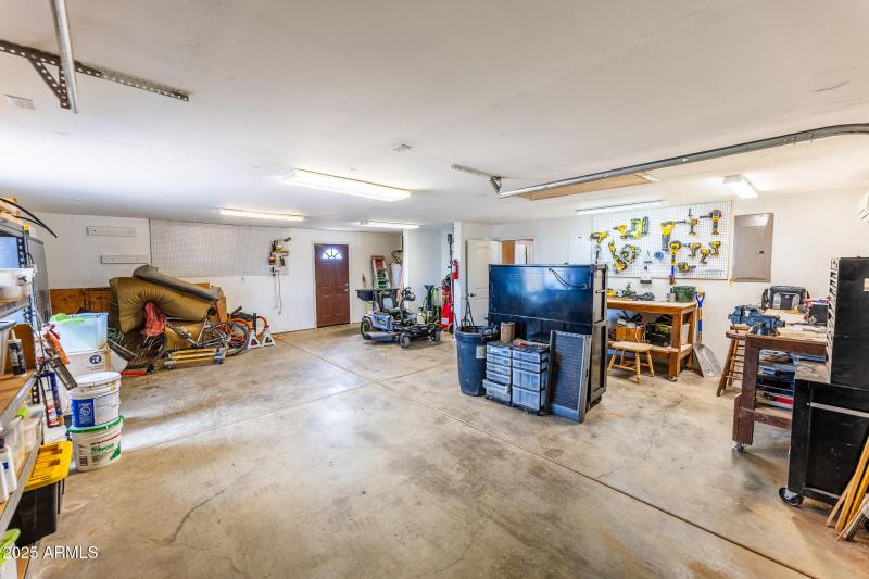 822 W Dust Storm Rd.