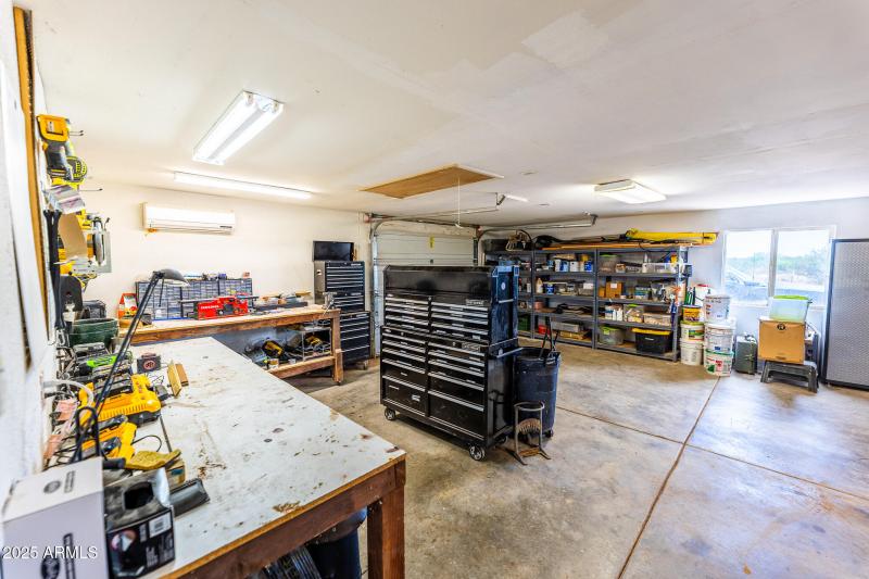 822 W Dust Storm Rd.