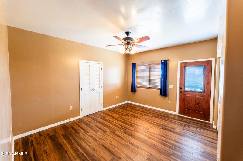 822 W Dust Storm Rd.