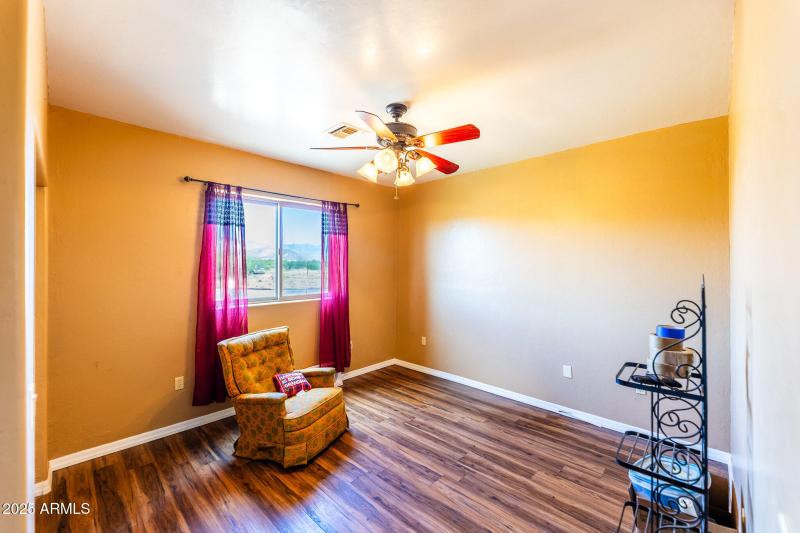 822 W Dust Storm Rd.