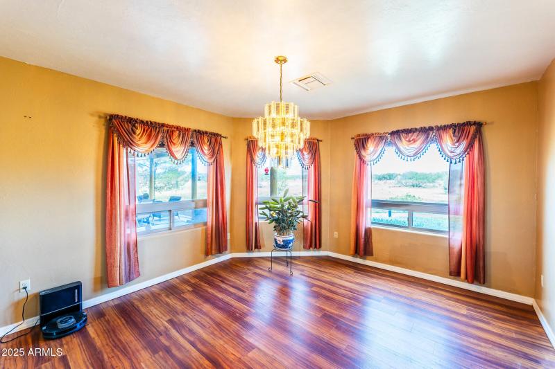 822 W Dust Storm Rd.