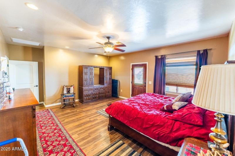 822 W Dust Storm Rd.