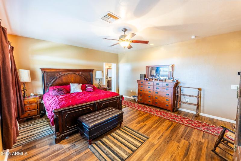 822 W Dust Storm Rd.