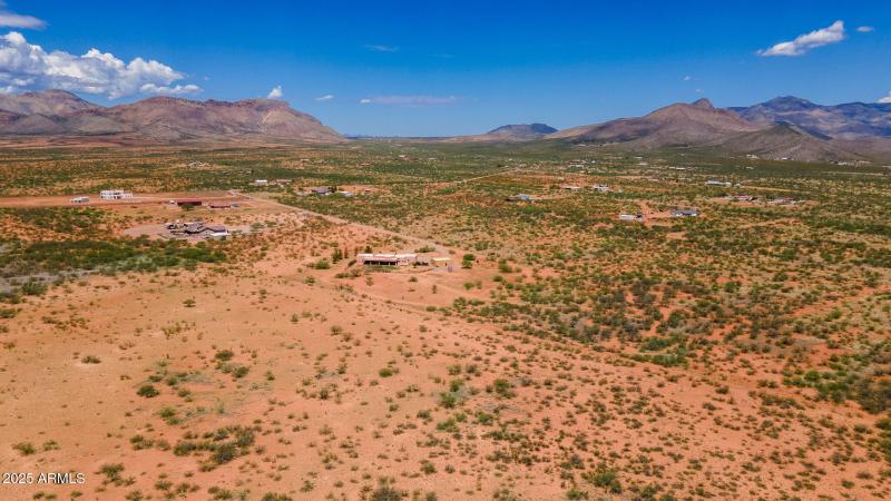 822 W Dust Storm Rd.