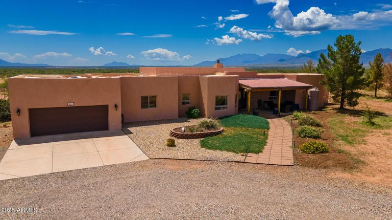 822 W Dust Storm Rd.