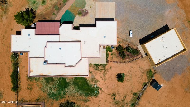 822 W Dust Storm Rd.