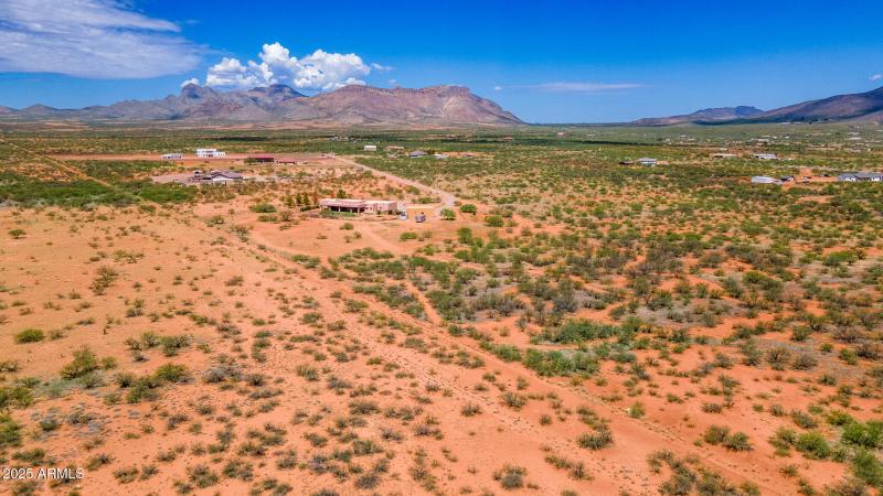 822 W Dust Storm Rd.