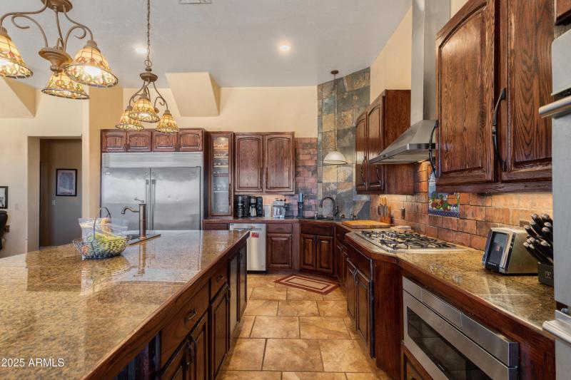 822 W Dust Storm Rd.