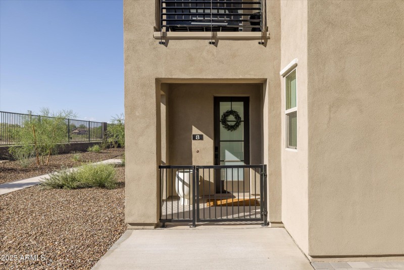 06-2121 W Sonoran Desert Dr apt 8, Phoen
