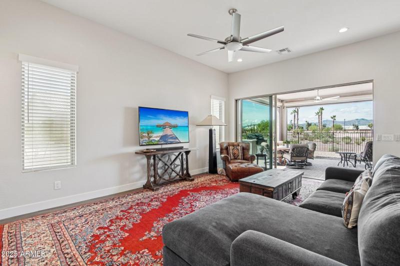 5-web-or-mls-W Fairmount Ave-S2809-028