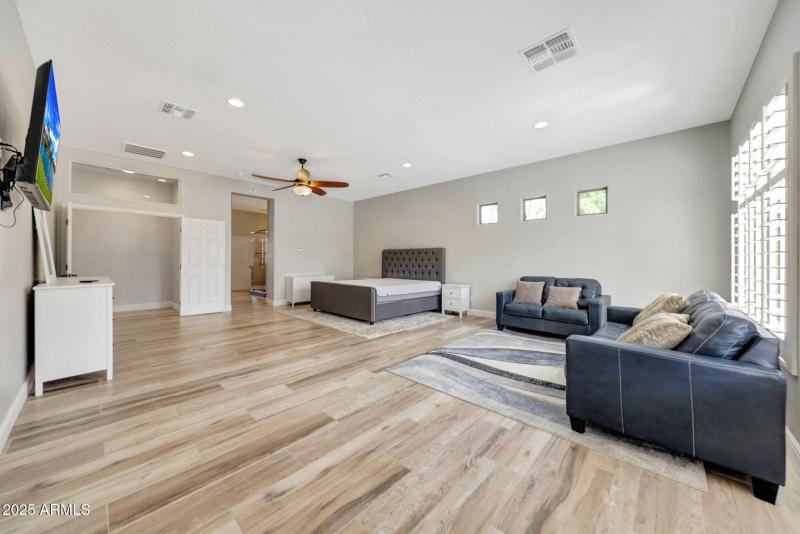 Couches remain-main bedroom