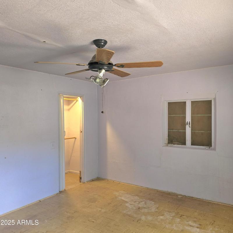 Lavendar Bdrm Window N & Closet NW