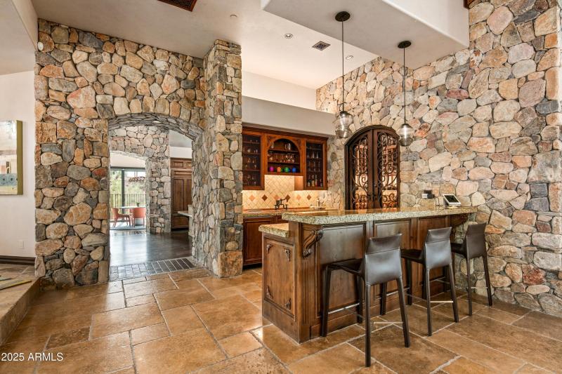 018_The Bar and Wine Cellar