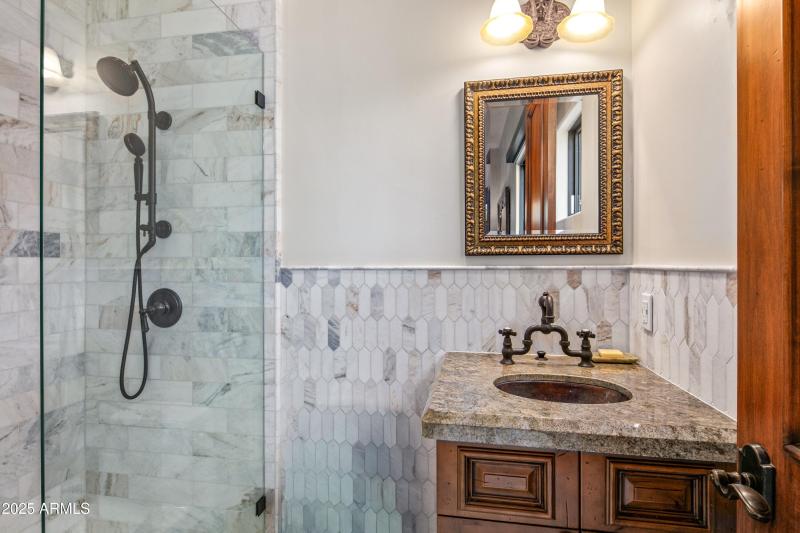 053_Guest Ensuite 2 Bath