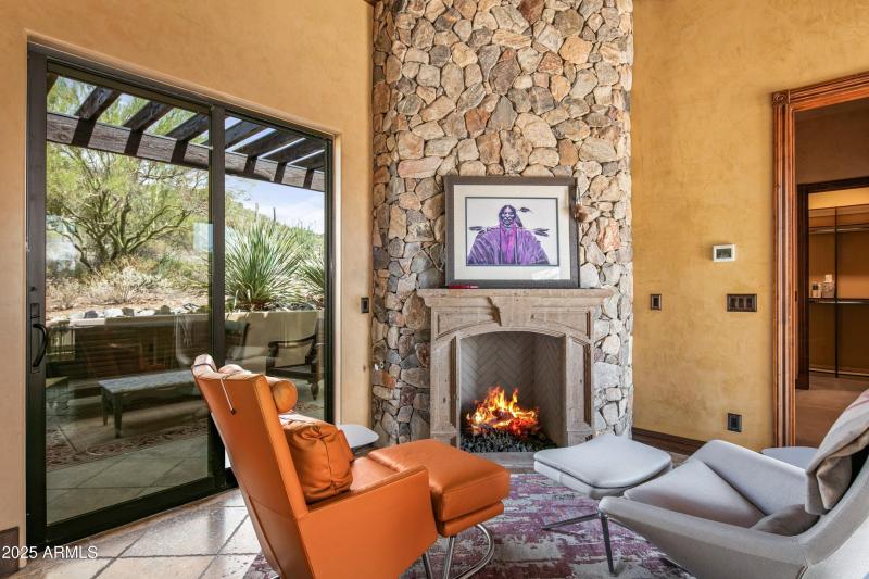 056_Guest Home Ambiance