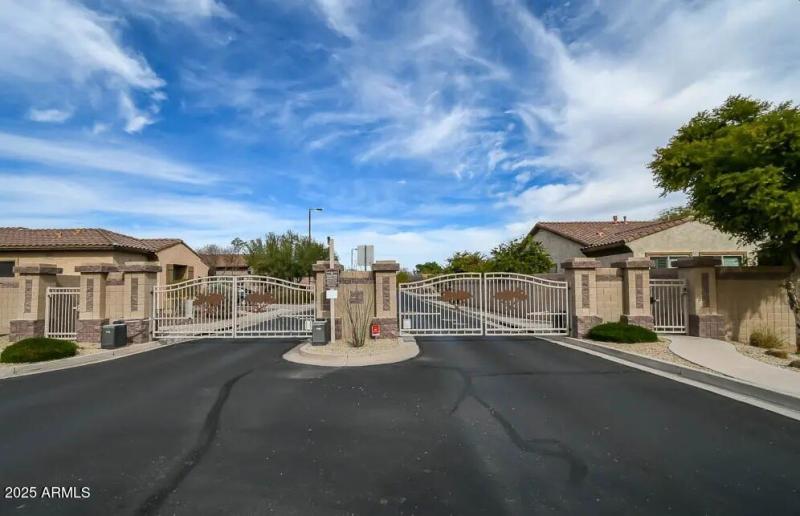 Mesquite Grove Estates Gated Entry