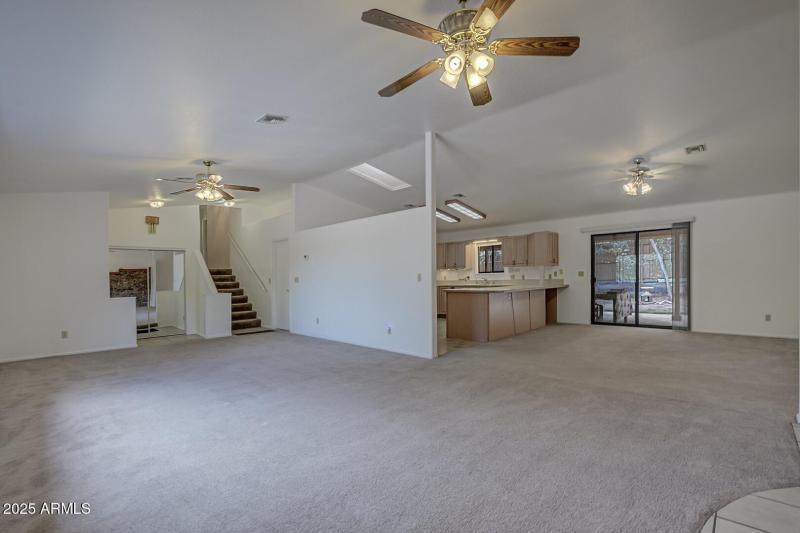 Dining Area & KItchen