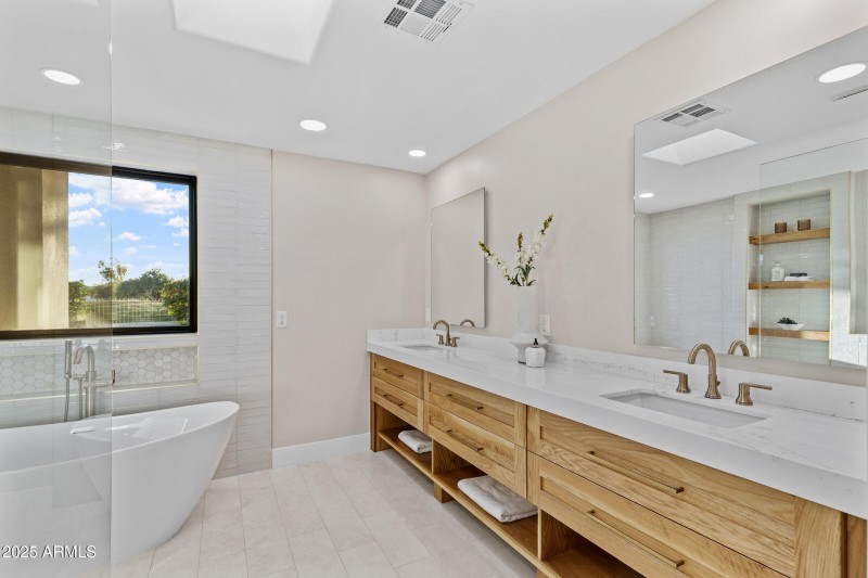 8436 N Vía Linda-14