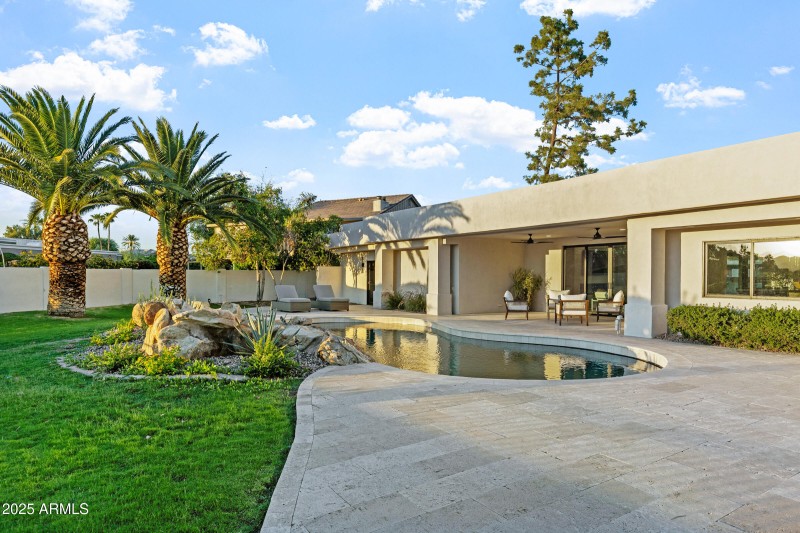 8436 N Vía Linda-38