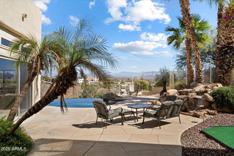 Large Poolside Deck
