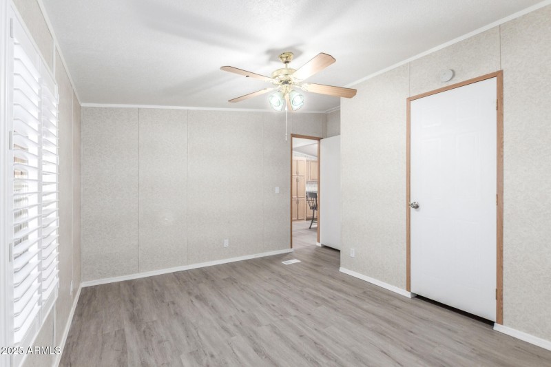 Large seconday bedrooms