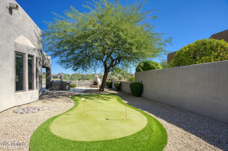 Private Putting Green