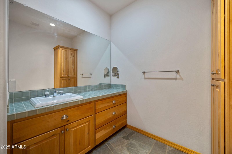 2758JaguarCir-Heber-AZ-23