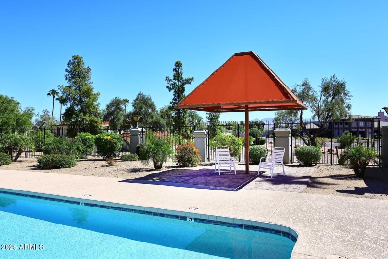 Community Pool-Lounge Area