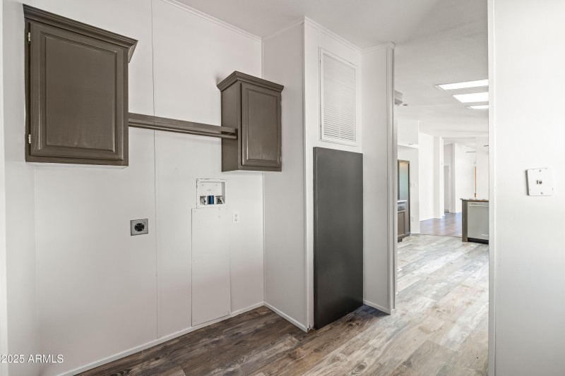 2l laundry room
