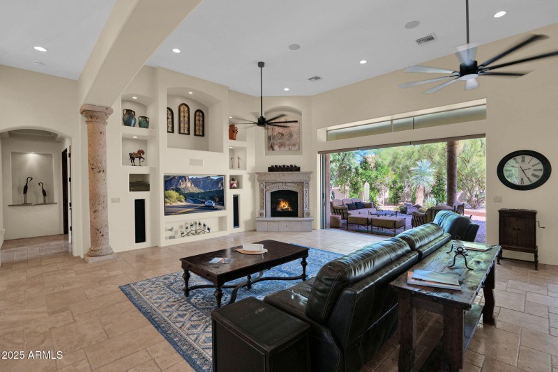 57-web-or-mls-P1315223