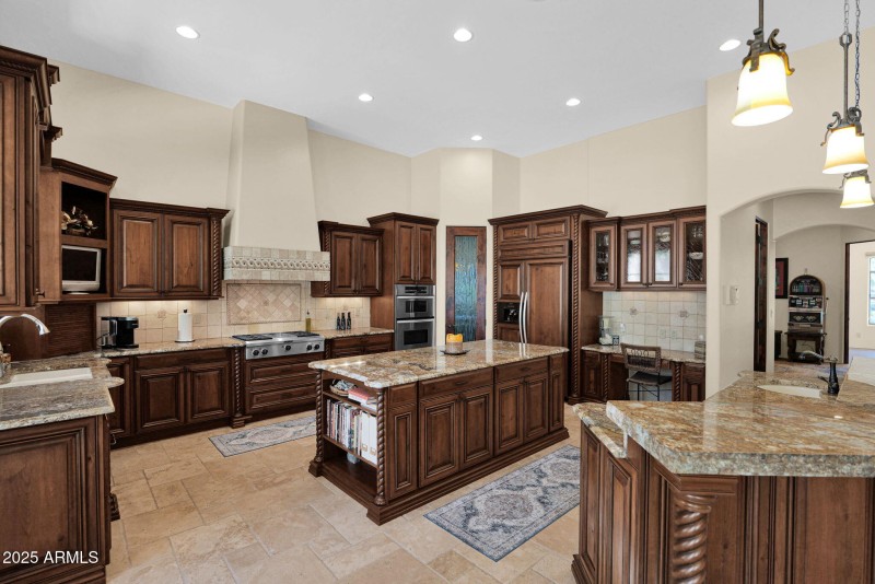 49-web-or-mls-P1315195