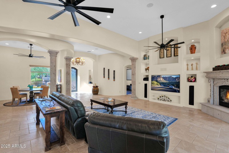 44-web-or-mls-P1315185