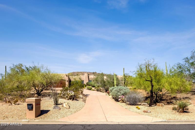 1-web-or-mls-16302-e-saguaro-blvd