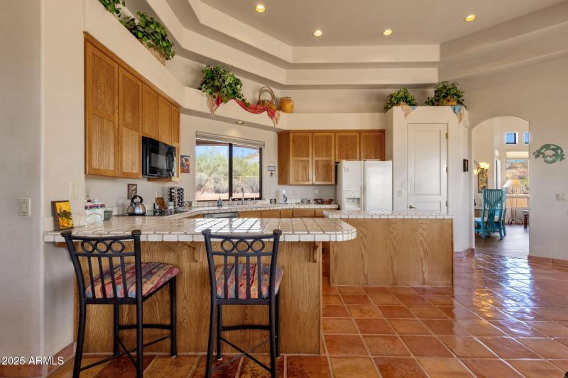 24-web-or-mls-16302-e-saguaro-blvd