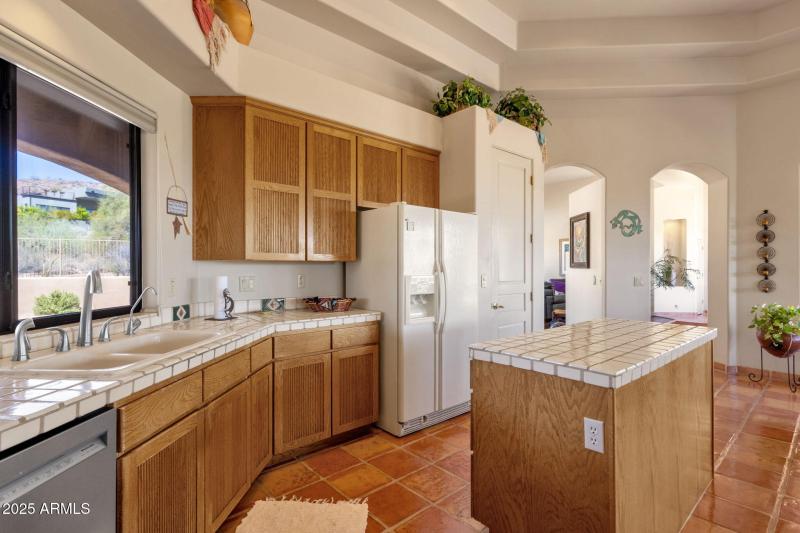 27-web-or-mls-16302-e-saguaro-blvd