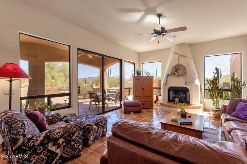 30-web-or-mls-16302-e-saguaro-blvd