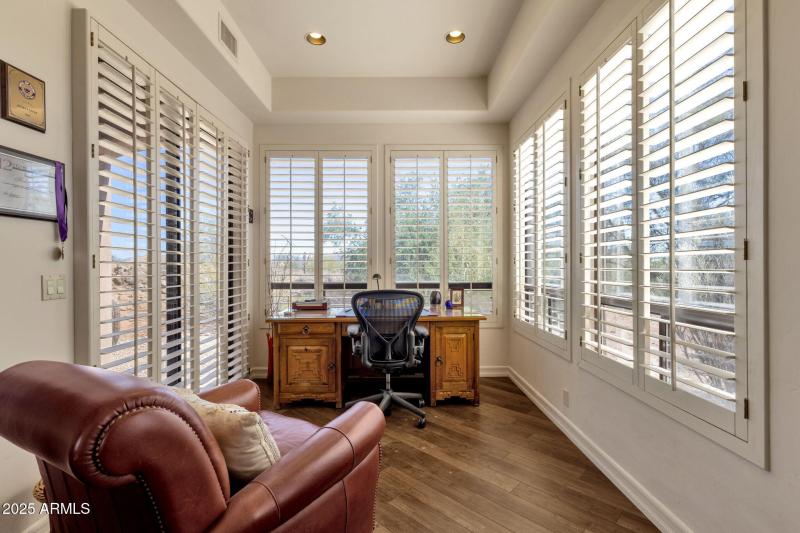 46-web-or-mls-16302-e-saguaro-blvd