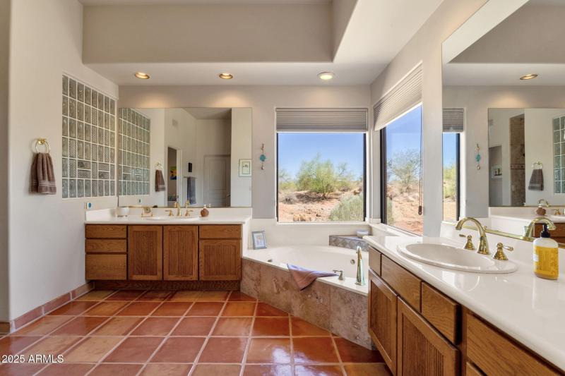 47-web-or-mls-16302-e-saguaro-blvd