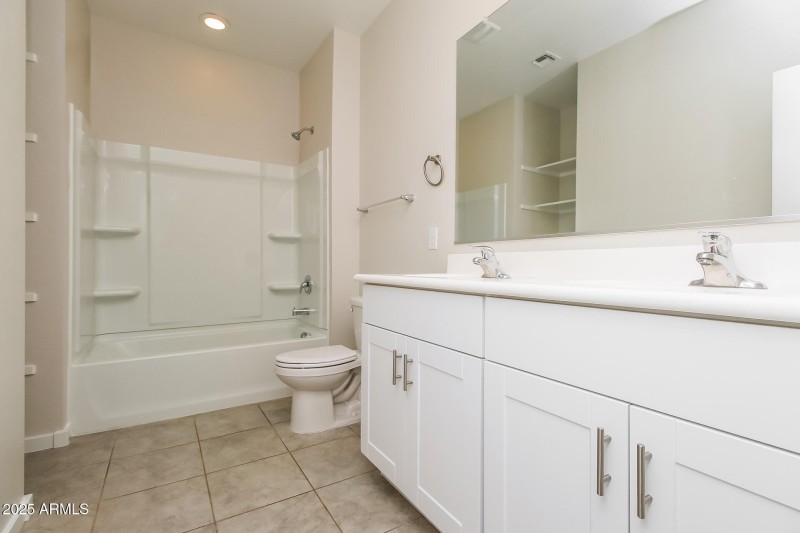 021-photo-bathroom-14849482