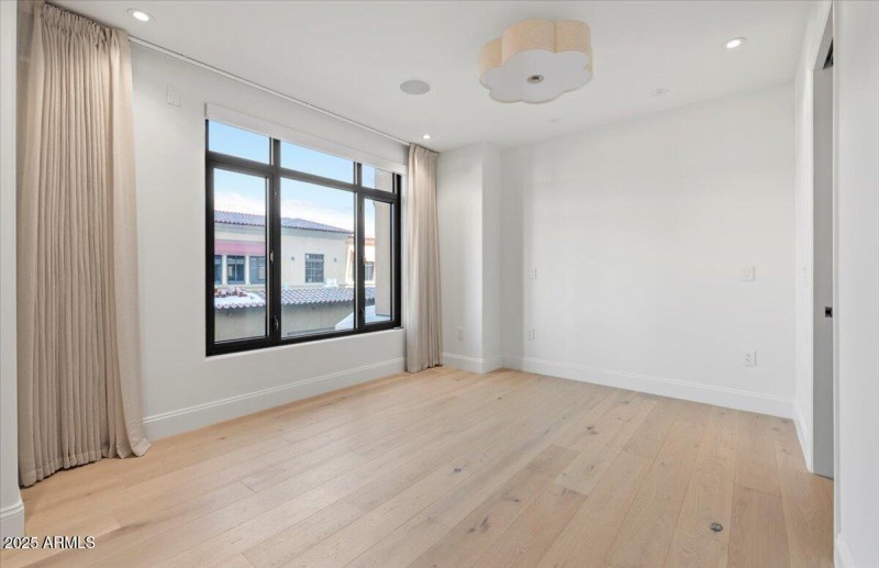 12-7181 E Camelback Rd #301 08