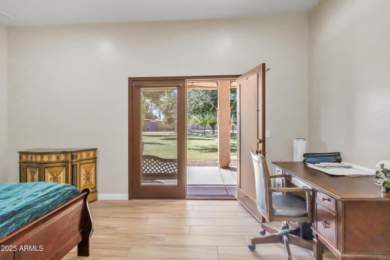 27_primary bedroom
