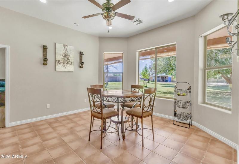 17_dinning room