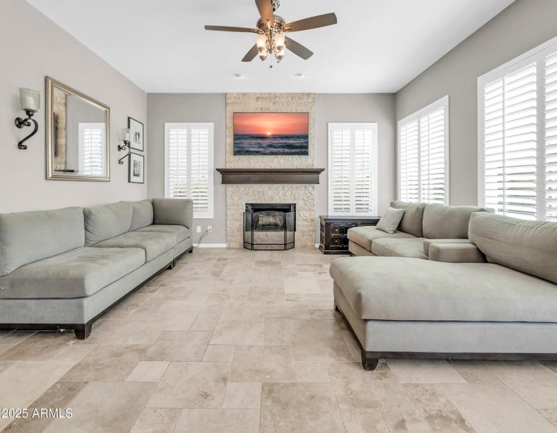 5417 E Anderson Dr-9