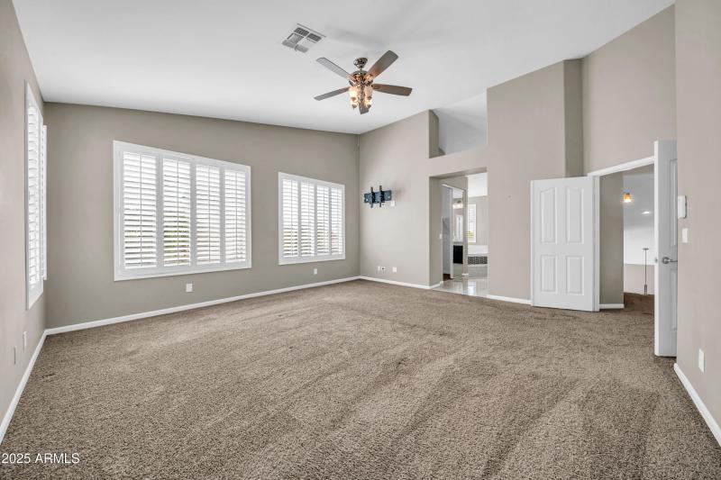 5417 E Anderson Dr-27