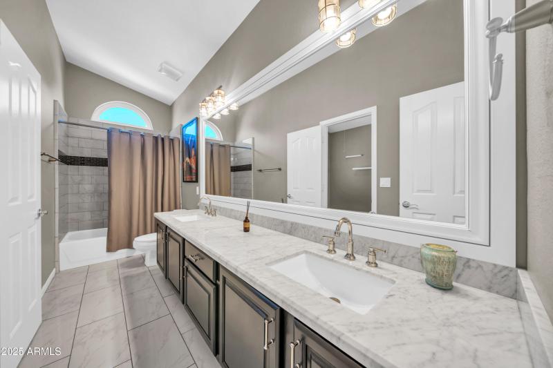 5417 E Anderson Dr-31