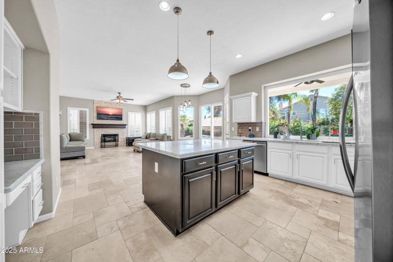 5417 E Anderson Dr-18